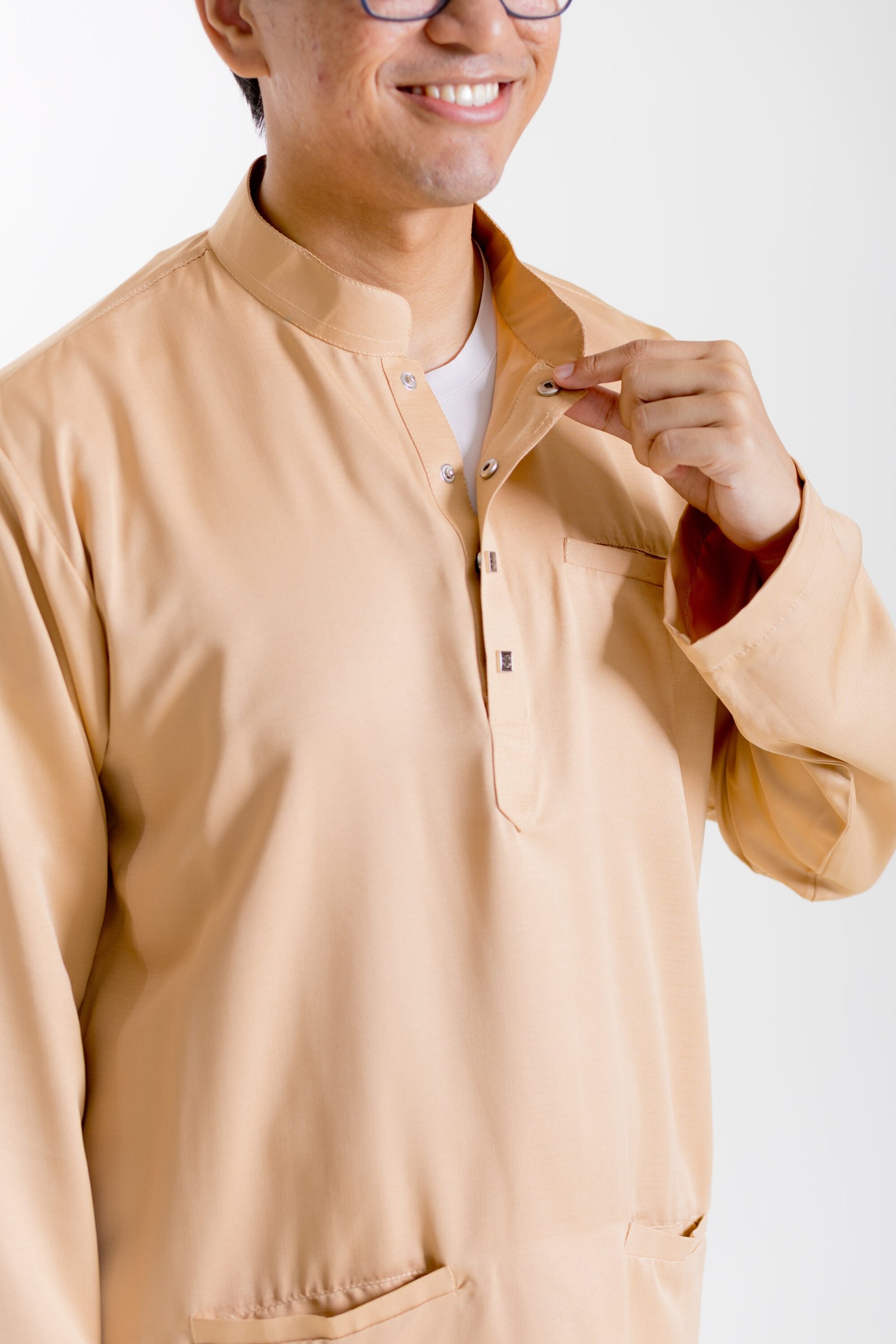 Haris Baju Melayu in Nude